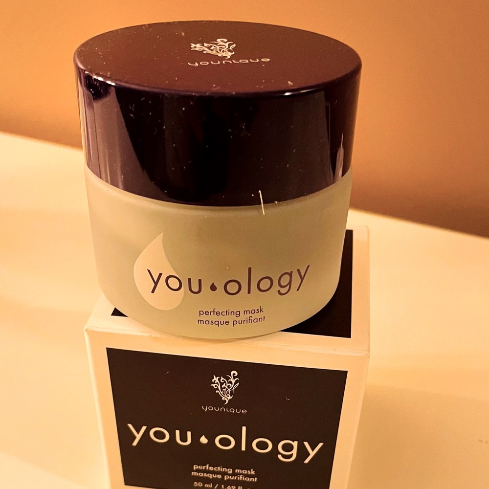 Younique you ology  perfecting mask 
NIB